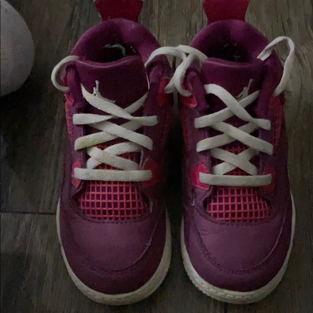 very cuteRetro Jordans for kids